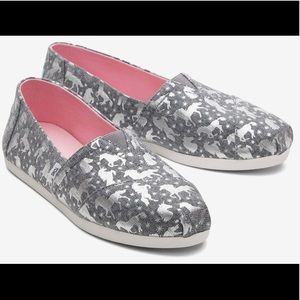 Toms Gray with Silver Unicorns pattern slip-on flats